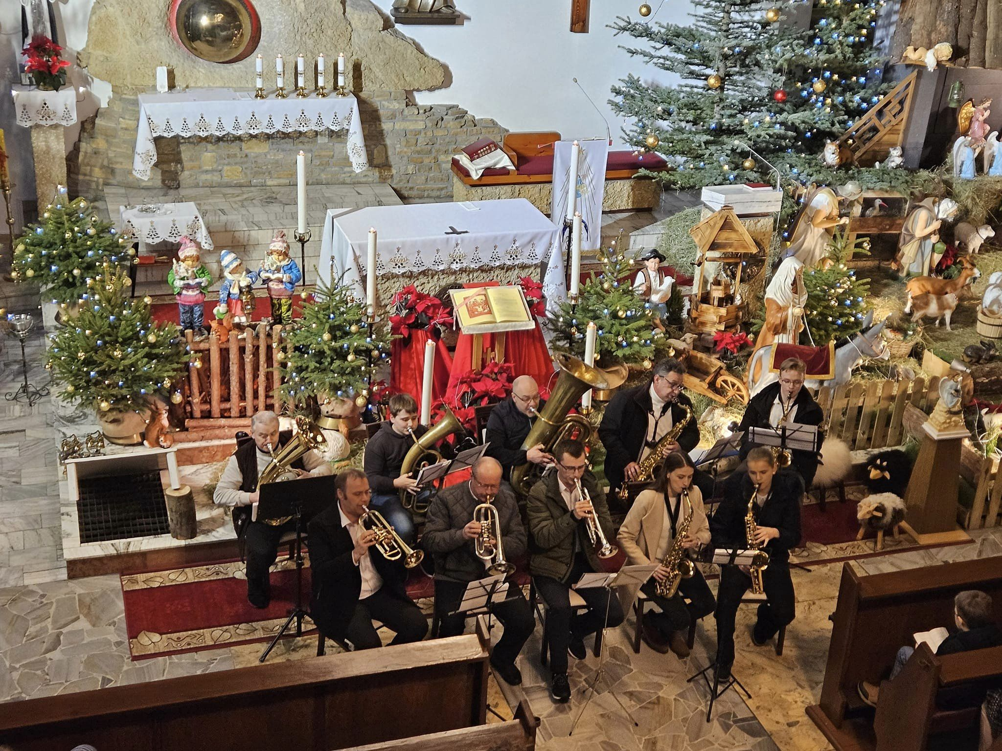 KOLĘDOWANIE Z ORKIESTRĄ Z TARNOWA OPOLSKIEGO