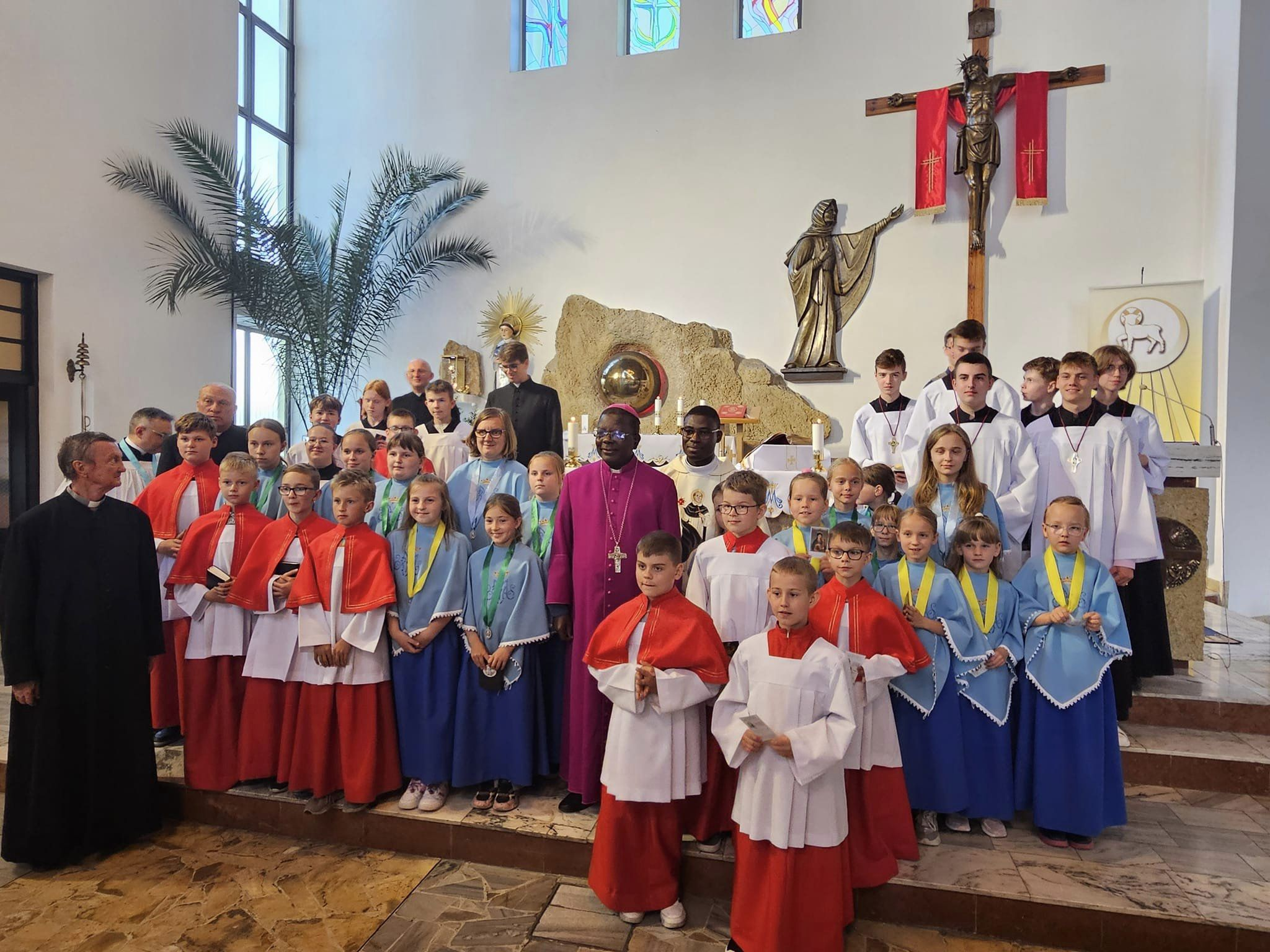 UROCZYSTA LITURGIA POD PRZEWODNICTWEM KS. BISKUPA CÉLESTINA-MARIE GAOUA Z TOGO