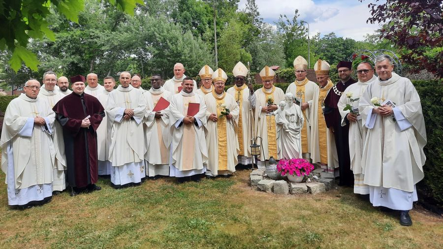 UROCZYSTOŚĆ ŚWIĘCEŃ PREZBITERATU