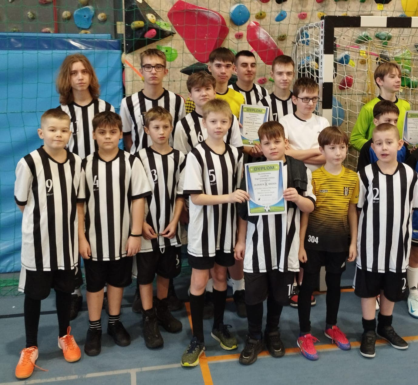 DEKANALNE ROZGRYWKI PIŁKI NOŻNEJ MINISTRANTÓW