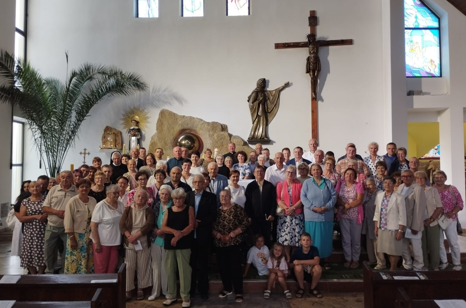 POPOŁUDNIOWA MODLITWA PARAFIAN Z GŁOGÓWKA W GÓRAŻDŻACH