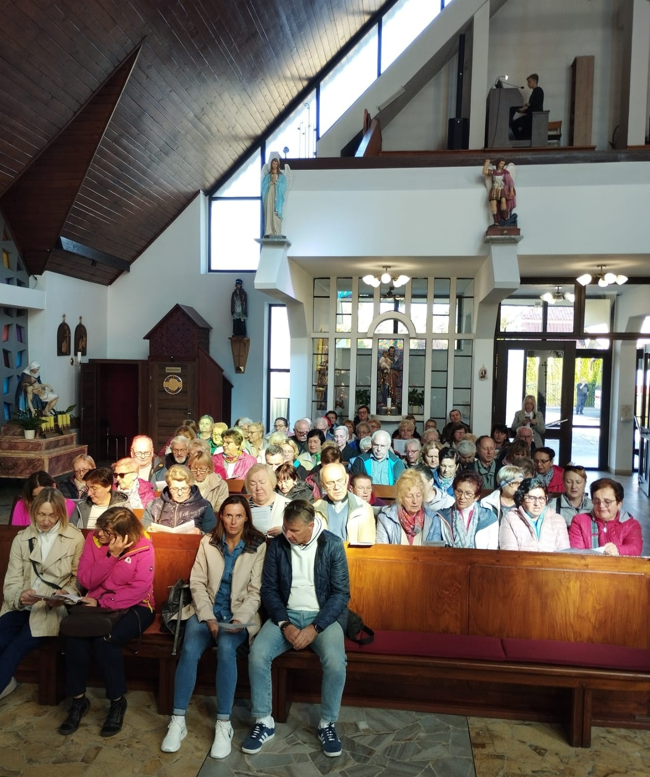 WSPÓLNE PIELGRZYMOWANIE